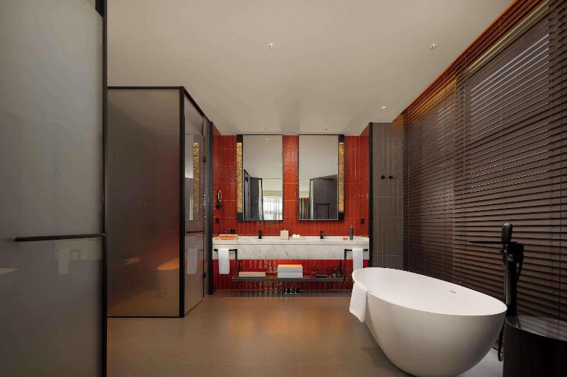 DoubleTree by Hilton Kaifeng image