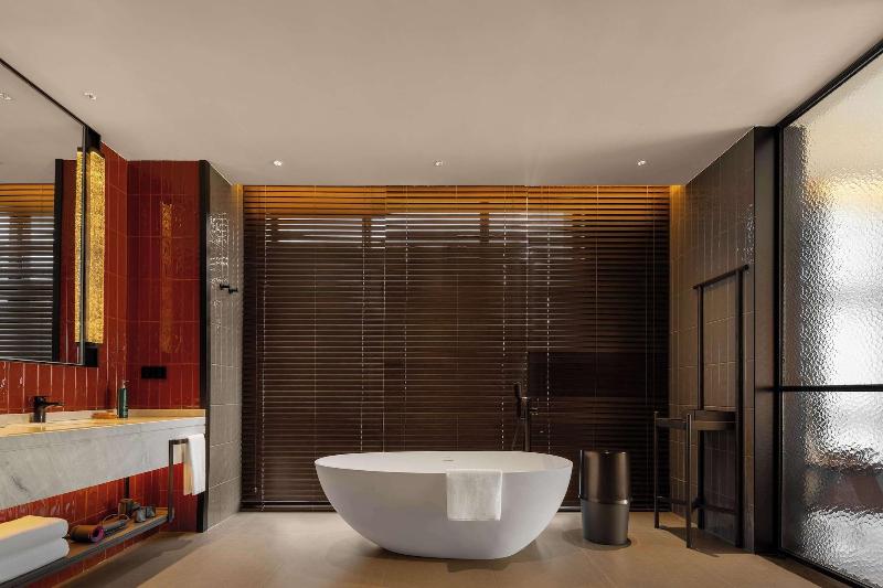 DoubleTree by Hilton Kaifeng image