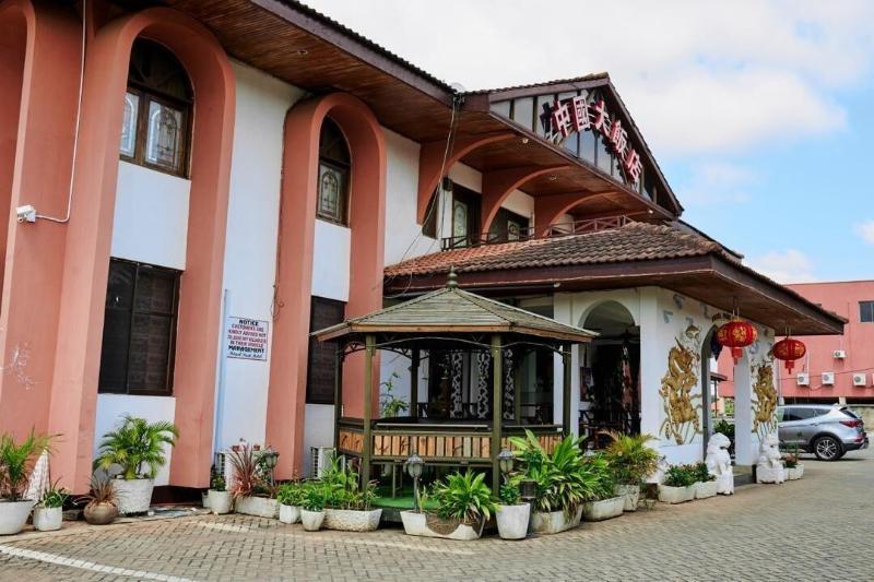 Royal Park Hotel image