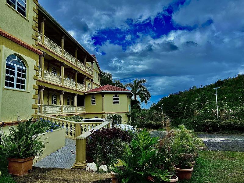 Rejens Hotel image