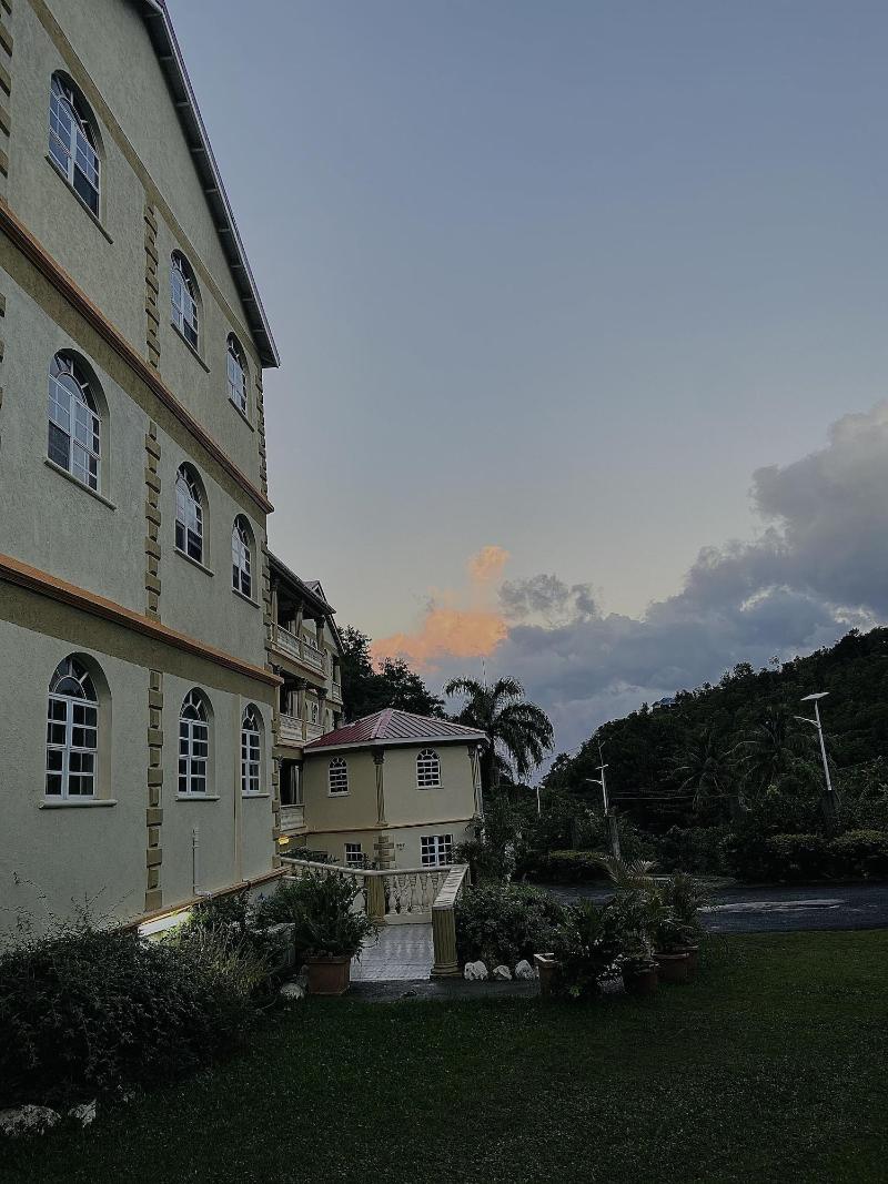 Rejens Hotel image
