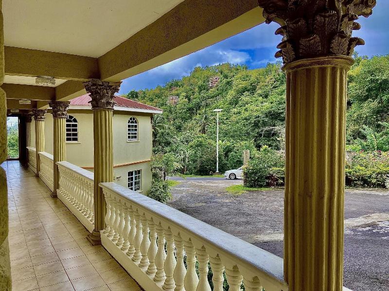 Rejens Hotel image