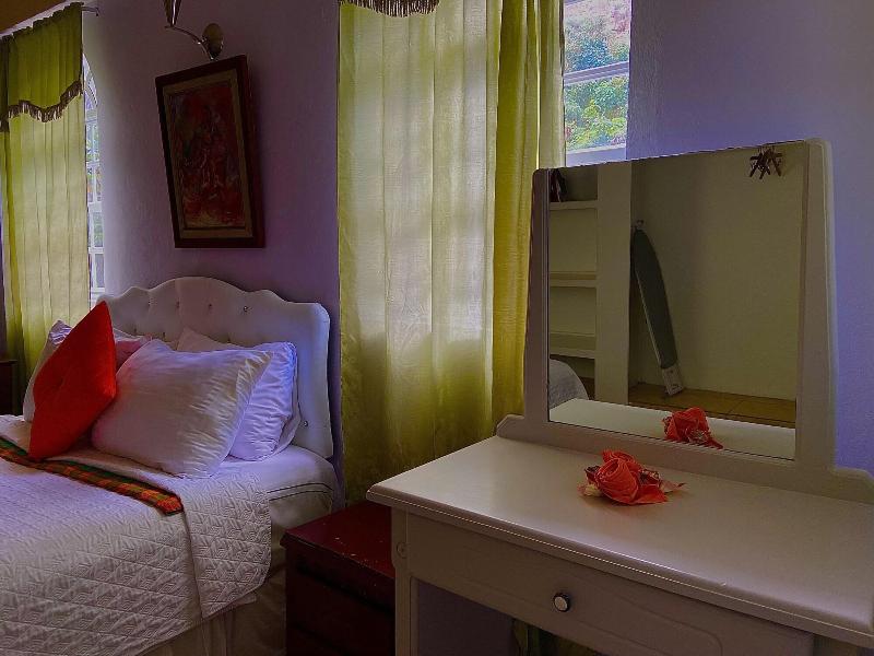 Rejens Hotel image