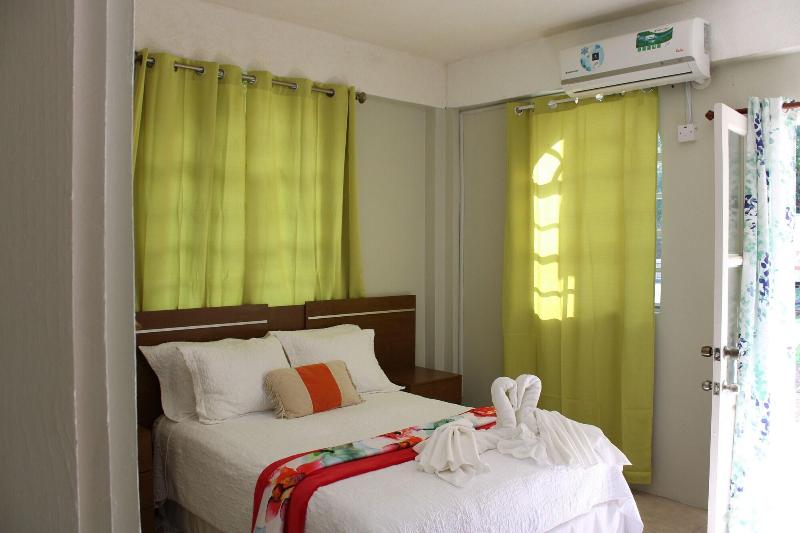 Rejens Hotel image