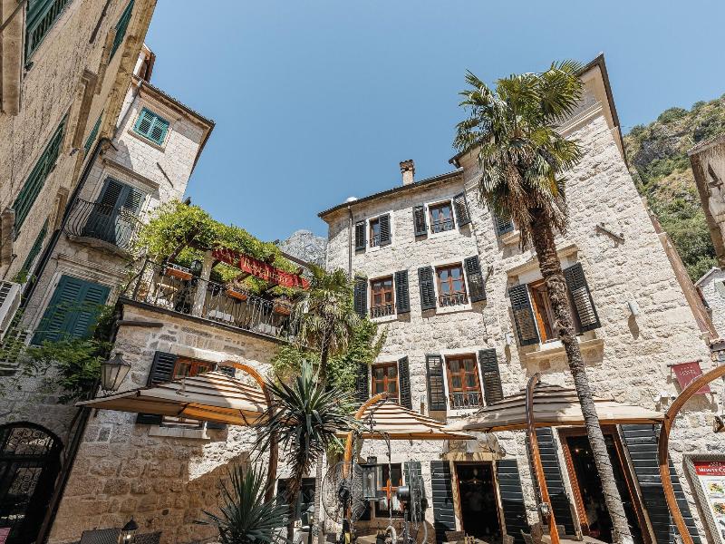 Hotel Monte Cristo image