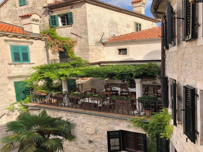 Hotel Monte Cristo image