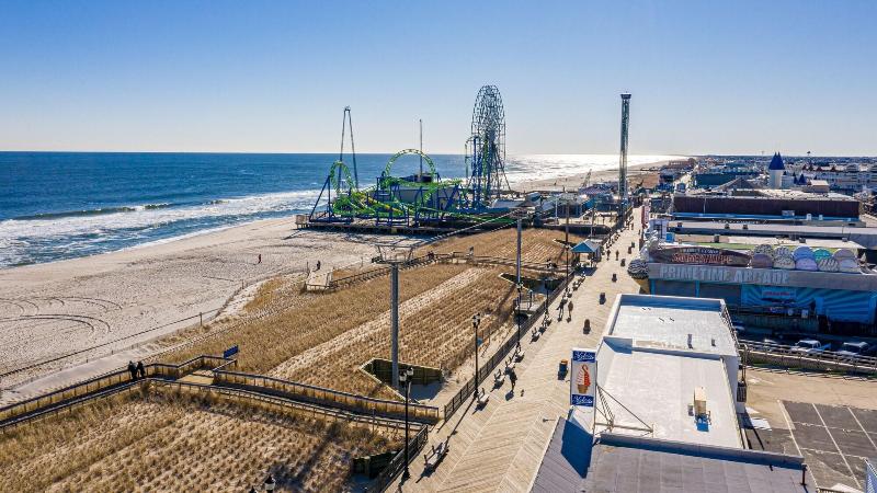 Boardwalk Sand Surf Inn Oceanfront image