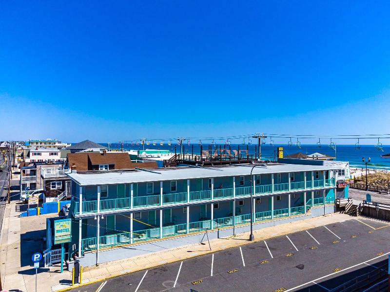 Boardwalk Sand Surf Inn Oceanfront — general view