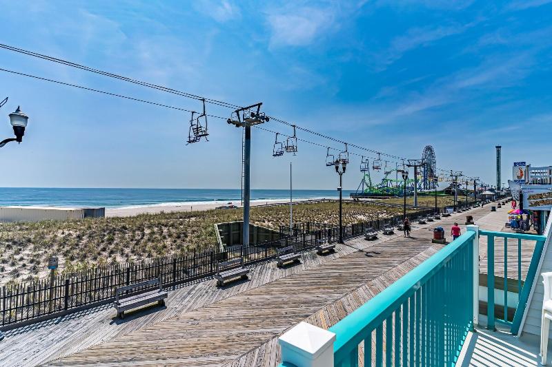 Boardwalk Sand Surf Inn Oceanfront image