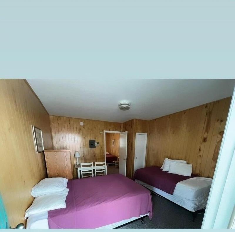 Boardwalk Sand Surf Inn Oceanfront image