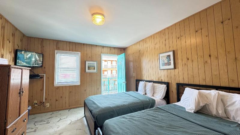 Boardwalk Sand Surf Inn Oceanfront image