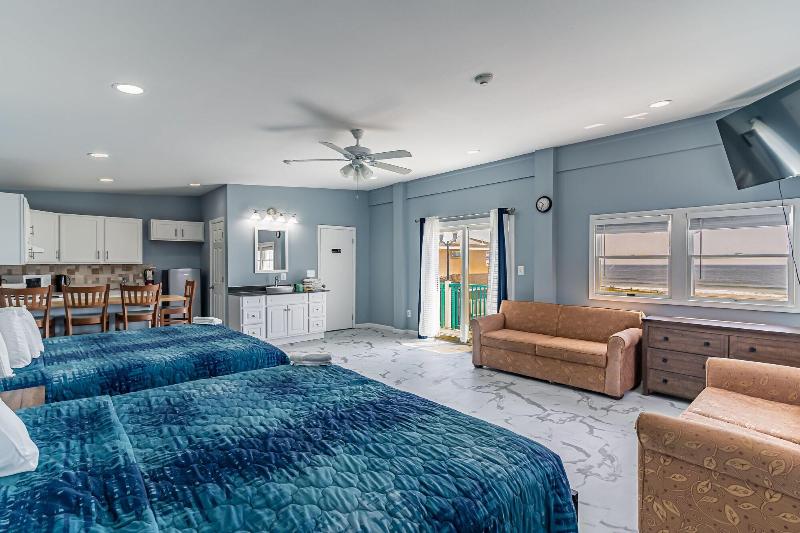 Boardwalk Sand Surf Inn Oceanfront image