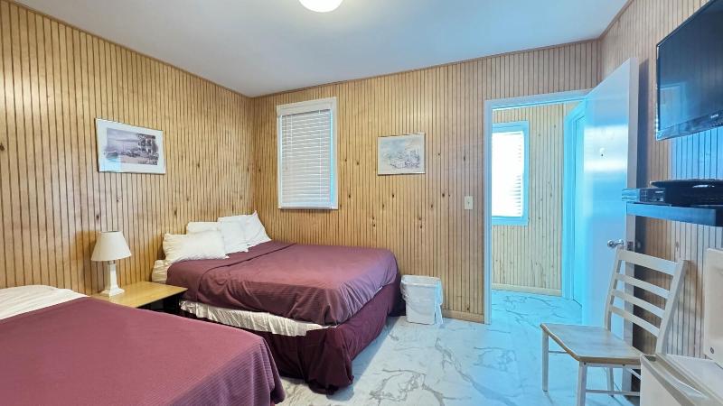 Boardwalk Sand Surf Inn Oceanfront image