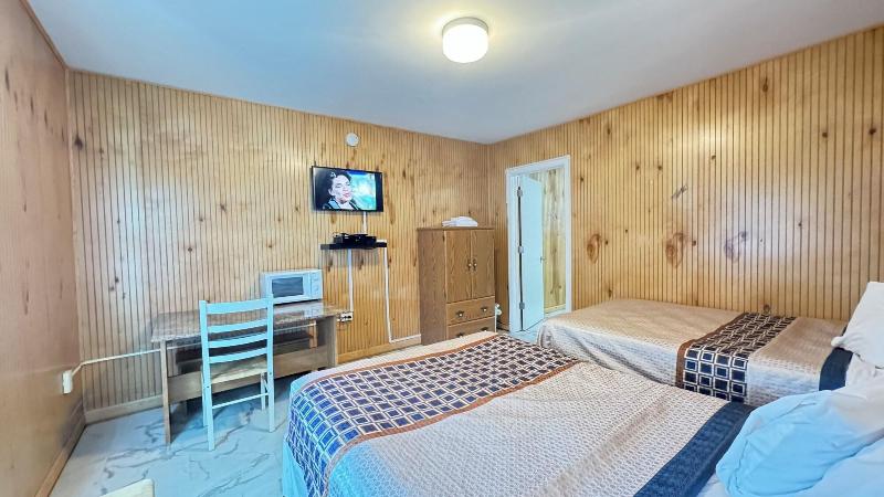 Boardwalk Sand Surf Inn Oceanfront image