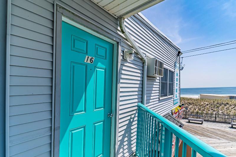 Boardwalk Sand Surf Inn Oceanfront image