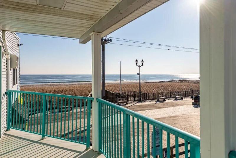 Boardwalk Sand Surf Inn Oceanfront image