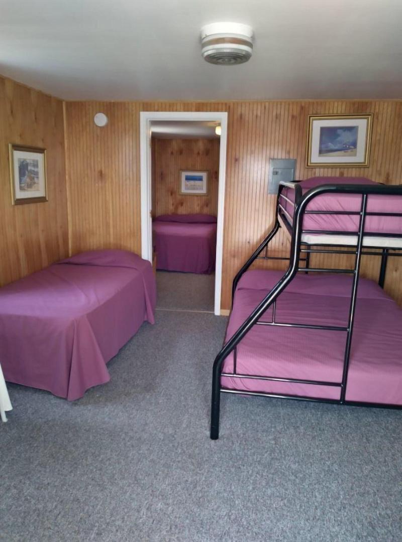 Boardwalk Sand Surf Inn Oceanfront image