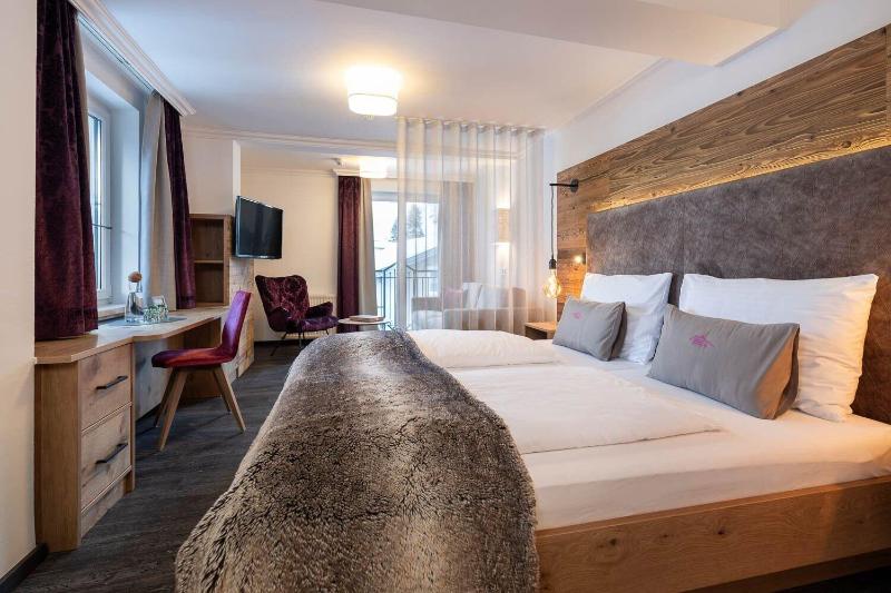 Hotel Zehnerkar Hotel Obertauern image