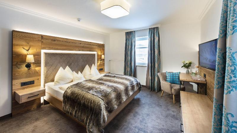 Hotel Zehnerkar Hotel Obertauern image