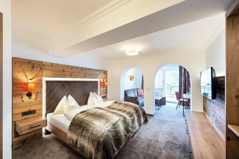 Hotel Zehnerkar Hotel Obertauern image