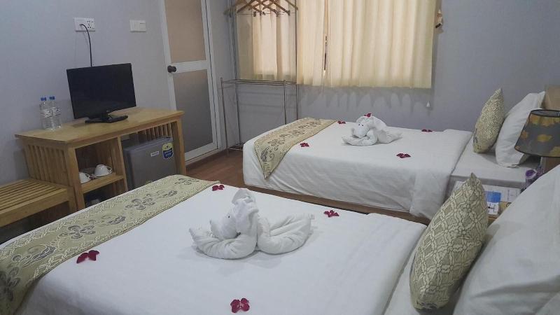 Asian Smile Hotel image
