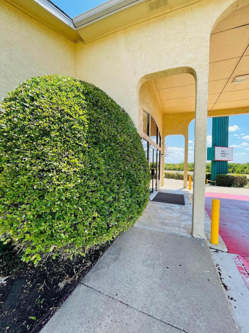Spanish Trails Inn image