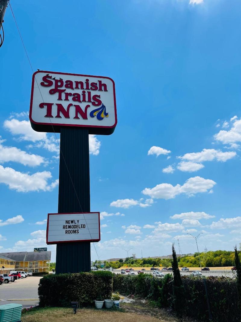 Spanish Trails Inn image