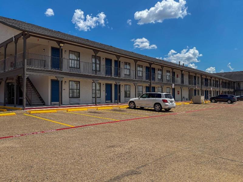 Spanish Trails Inn image