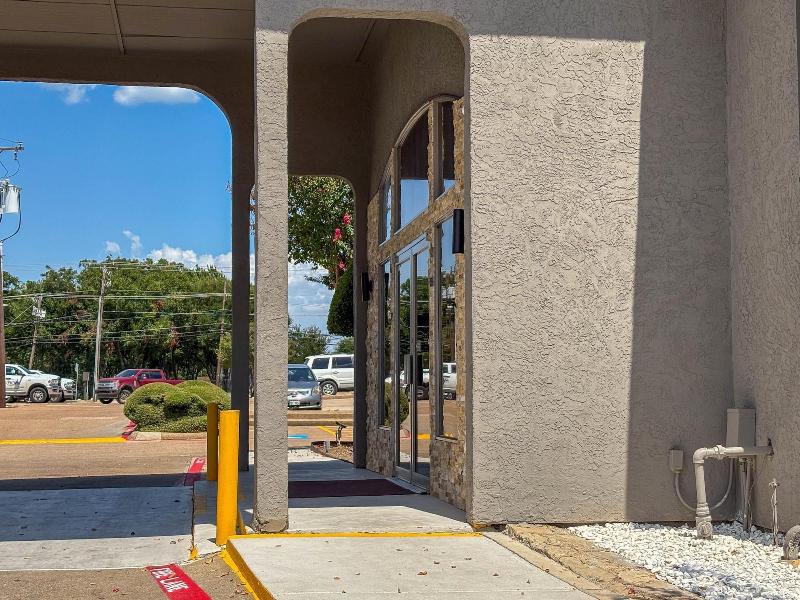 Spanish Trails Inn image