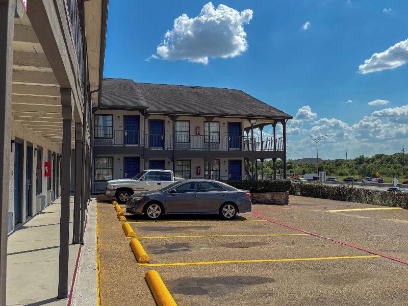 Spanish Trails Inn image
