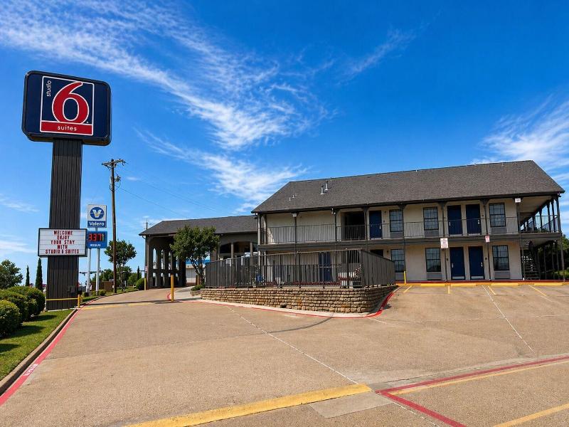 Spanish Trails Inn image