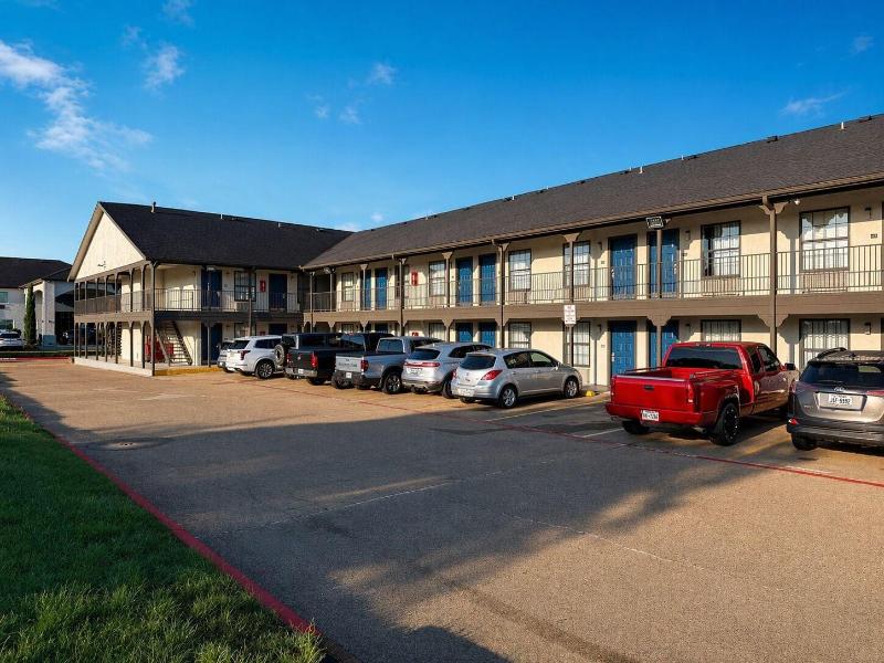 Spanish Trails Inn image