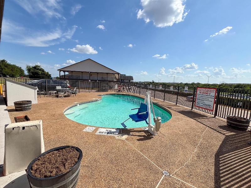 Spanish Trails Inn image