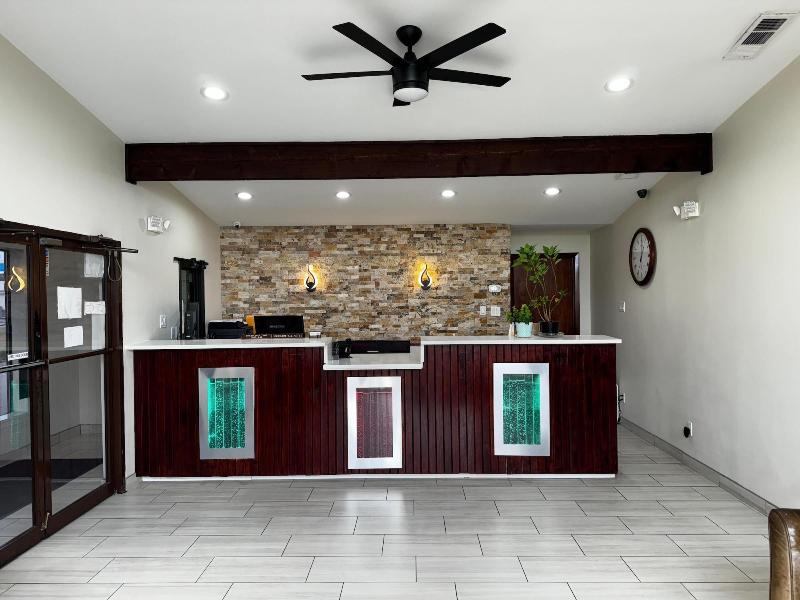 Spanish Trails Inn image