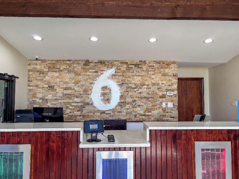 Spanish Trails Inn image