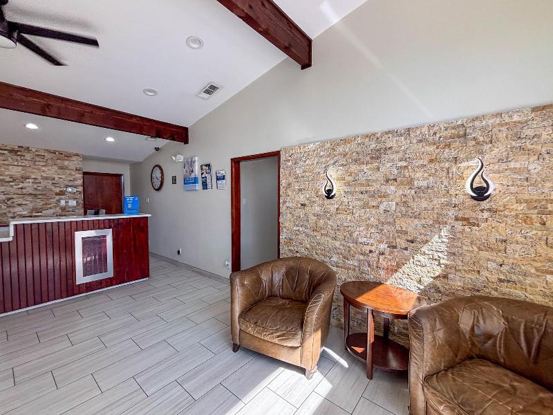 Spanish Trails Inn image