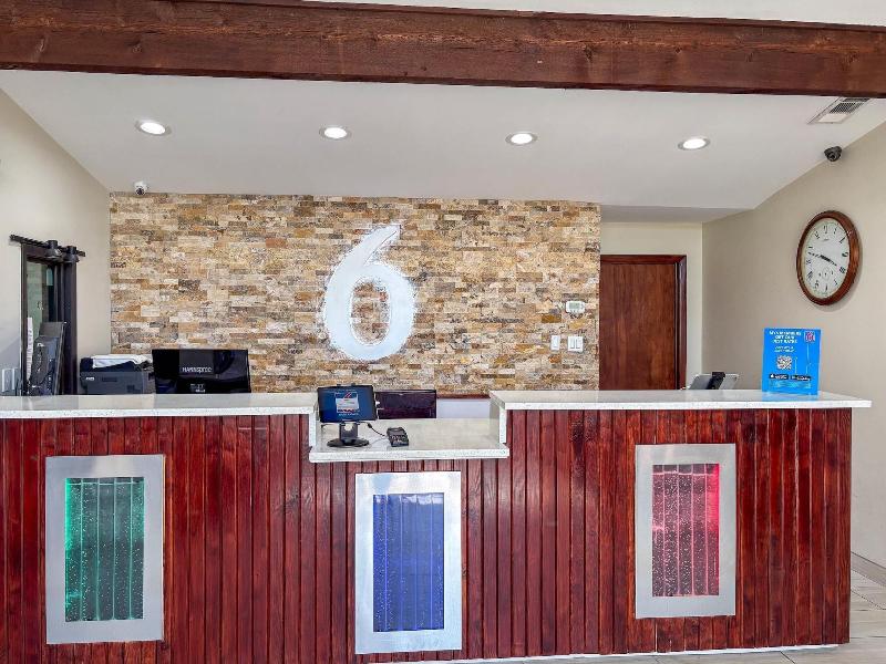 Spanish Trails Inn image