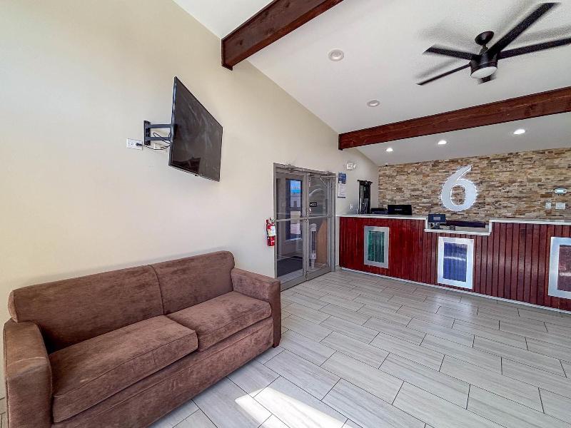 Spanish Trails Inn image