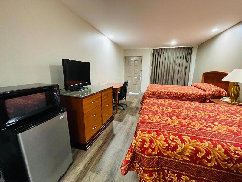 Spanish Trails Inn image