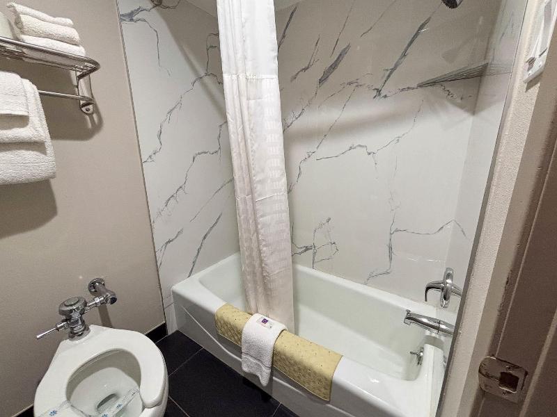 Spanish Trails Inn image