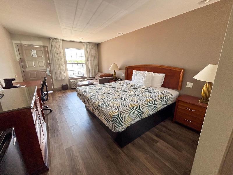 Spanish Trails Inn image