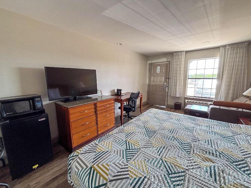 Spanish Trails Inn image