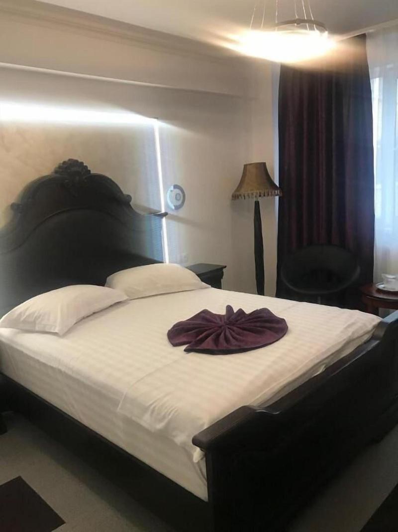 Bulevard Prestige Hotel image