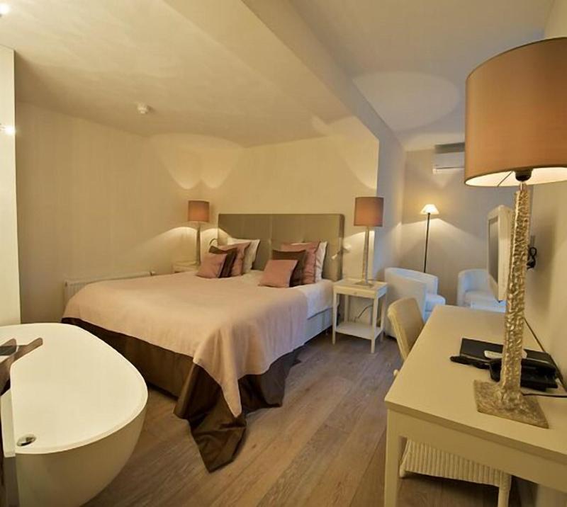 Restaurant Hotel Merlet image