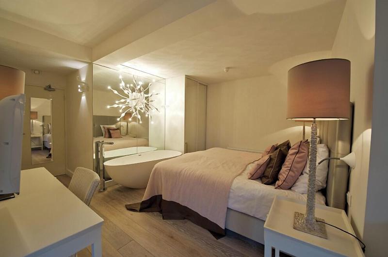 Restaurant Hotel Merlet image