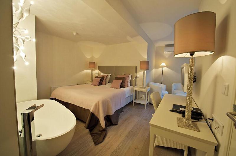 Restaurant Hotel Merlet image