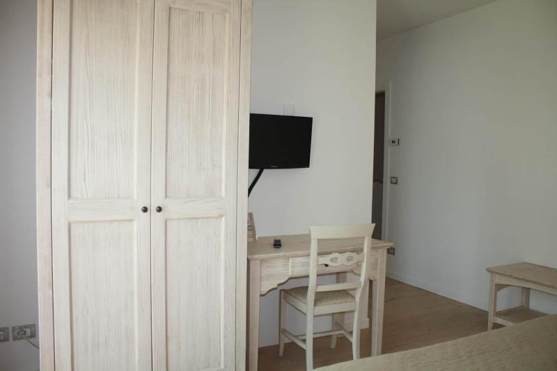 Elis Rooms image