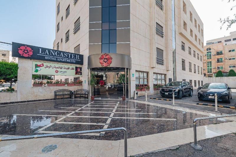 Lancaster Hotel Apartments Gardens image