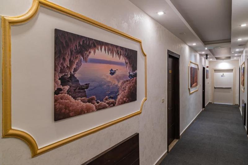 Lancaster Hotel Apartments Gardens image