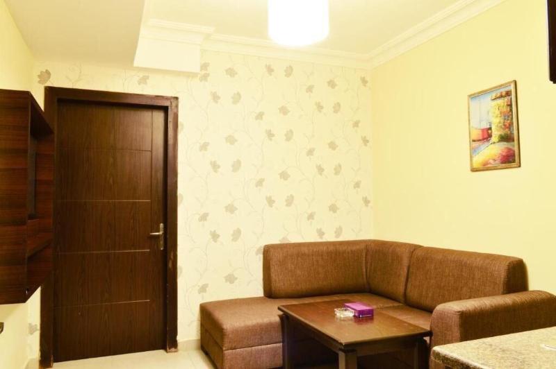 Lancaster Hotel Apartments Gardens image